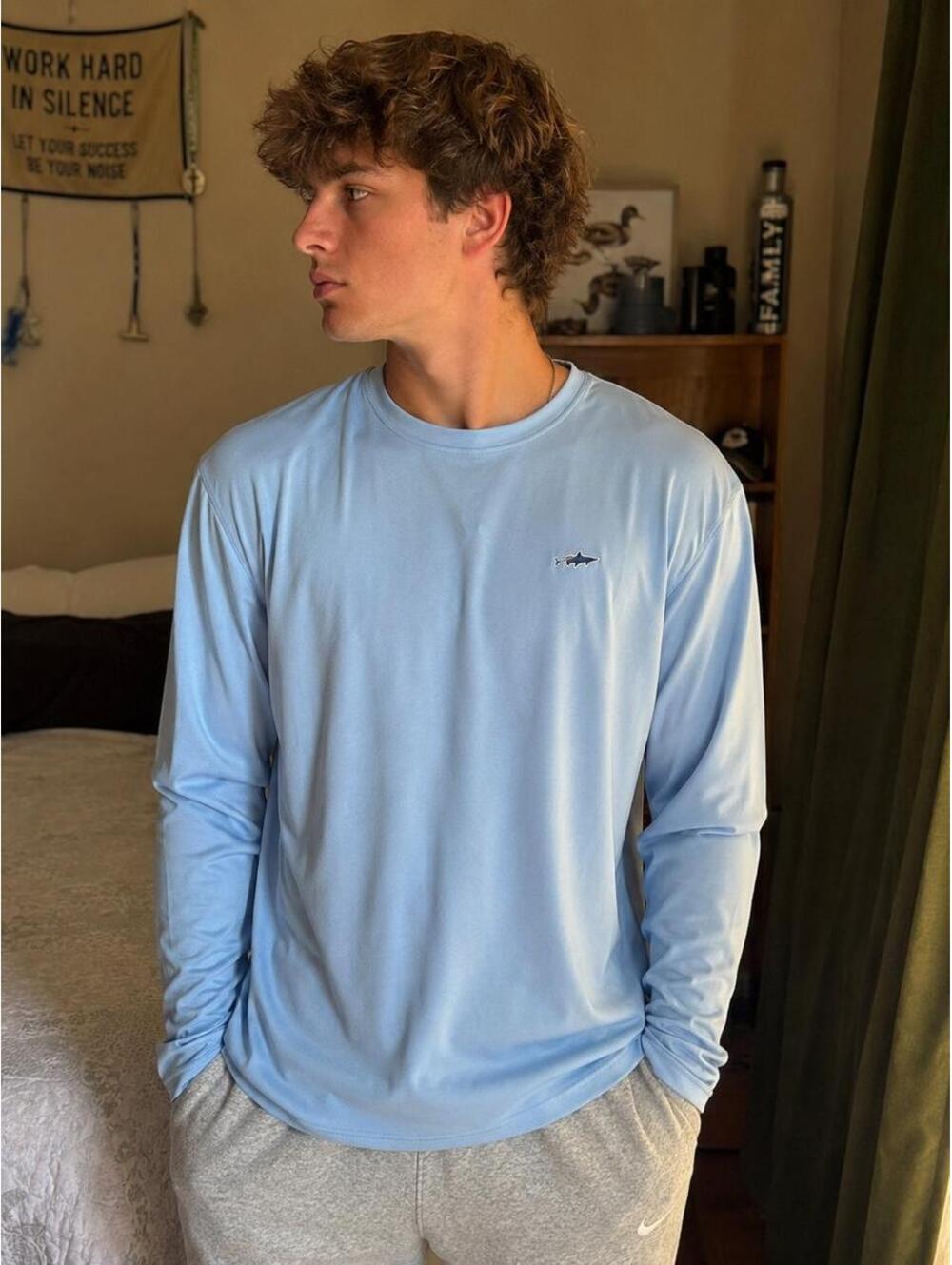 Patagonia Men's Blue Shirt
